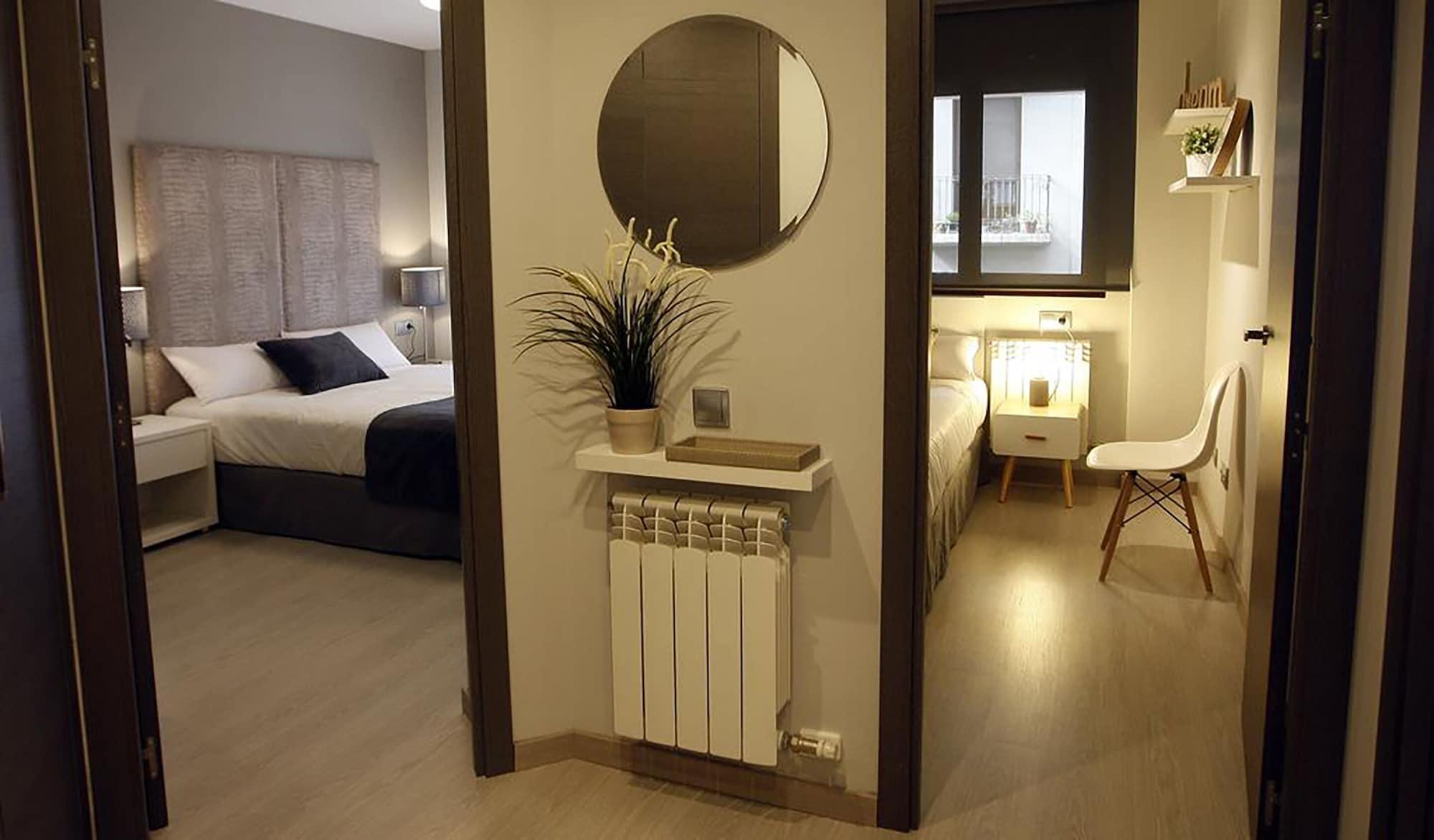 Apartamentos Real Lleida Bagian luar foto