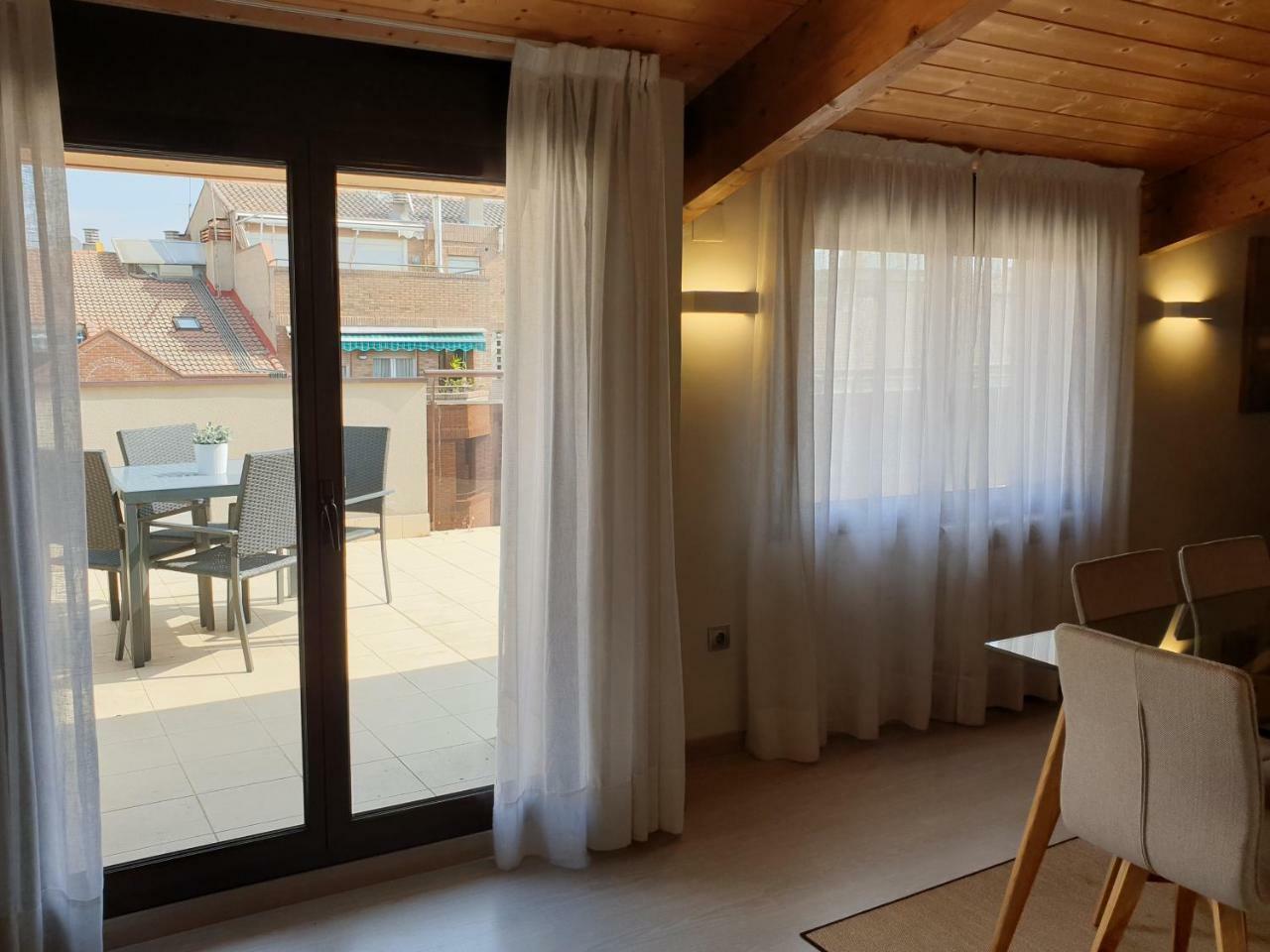 Apartamentos Real Lleida Bagian luar foto